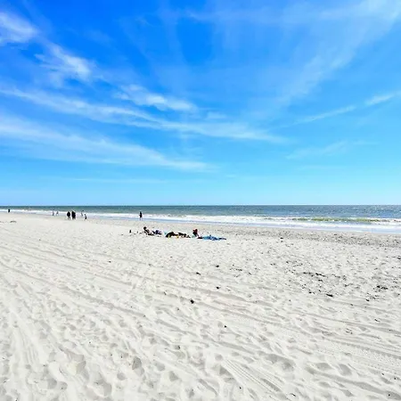 Carolinian Beach Resort 1633